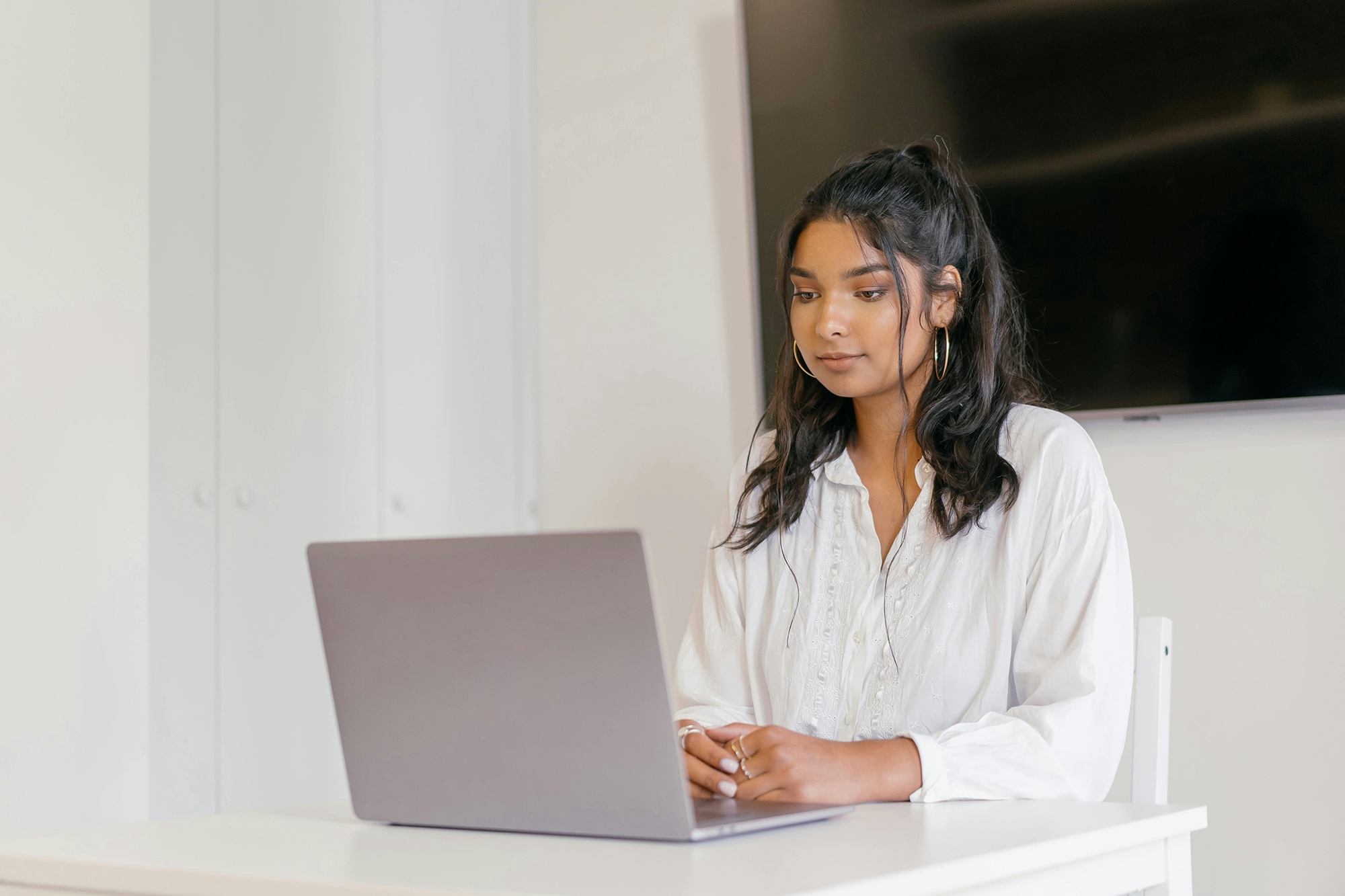 Students on laptop
